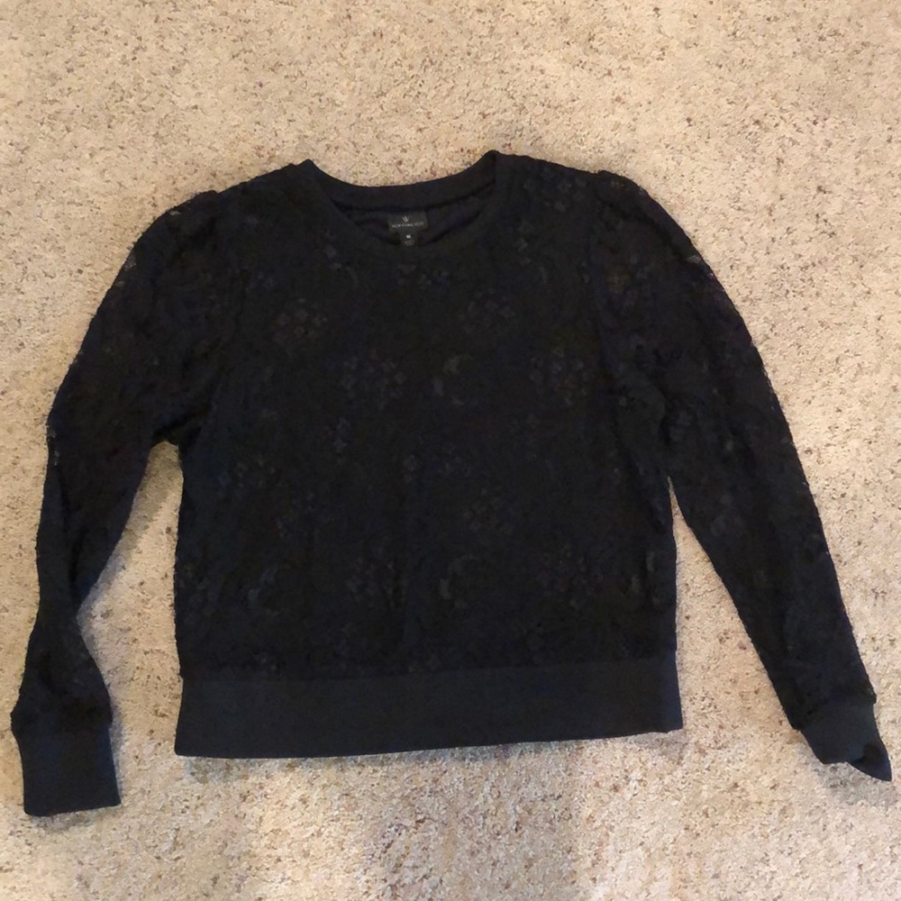 Sheer Lace longsleeve blouse
